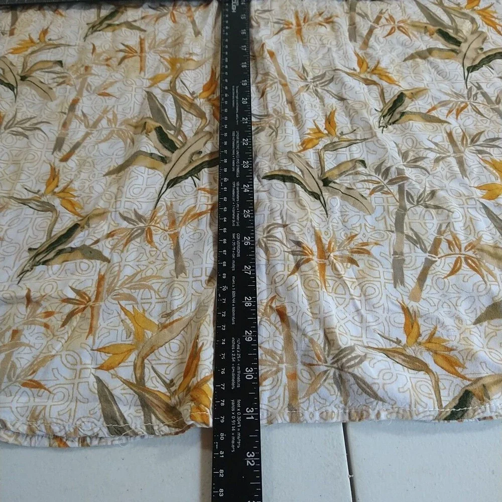 Margaritaville‎ Shirt Mens XL Tan Green Floral Tropical Hawaiian Island Vacation